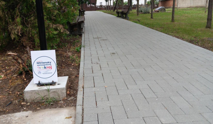 Aktuality / Projekt NSK - Rekonštrukcia úseku chodníka - foto